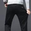 Calças de brim dos homens marca preto outono em linha reta magro estiramento denim calças na moda casual bonito streetwear calças masculinas 230921