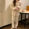 レディーススリープウェアコーラルフリースパジャマセット女性ソリッドウィンターナイトウェアホームシングル胸甘い素敵なソフトコンフォートファッションパジャマ230921