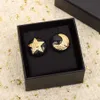 2022 Top qualité Charm Stud boucle d'oreille forme ronde étoile et lune design en plaqué or 18 carats pour femmes bijoux de mariage cadeau ont timbre 274z