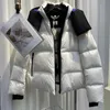 2024 Sportjackor Duck Mens Winter Puffer Down Coat Womens Cell Shiny Jacka Par Parka Outdoor Warm Feather Outfit outkläder Multicolor C