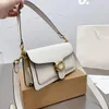 Womens Man tabby designer messenger väskor lyx tote handväska riktig läder baguette axelväska spegel kvalitet fyrkantig mode satchel modeväska