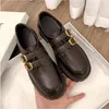 Kvinnor tjocka solade loafers 2023 Autumn New Female Retro Double Buckle British Style Small Leather Shoes 1AA55