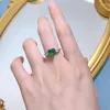 Anneaux de cluster Spring Qiaoer 925 Sterling Silver 8 8mm Heart Cut Emerald High Carbon Diamonds Fine Bijoux Bague de fiançailles de mariage