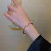 Bangle Aankomst Armbanden Mode Vrouwen Metaal Trendy Koreaanse Stijl Eenvoudige Armband Elegant Licht Luxe Ins Vrouwelijke Sieraden