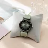 Наручные часы модные женские спортивные простые кварцевые часы с черным циферблатом повседневные 2023 зеленый силиконовый ремешок женские часы платье
