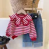 Conjuntos de ropa Ropa de baile 2023 Niñas para primavera y otoño Cuello de muñeca a rayas Suéter superior + Jeans con cuentas Conjunto para niños Traje de moda para niños 230922