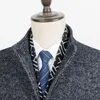 Cappotto da uomo in misto lana di alta qualità per uomo di media lunghezza impermeabile casual britannico giacca in cotone spesso con colletto rialzato autunno e inverno 230921