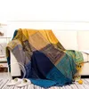 Koc boho przędza barwione frędzle rzut na sofę do łóżka odwracalne kolorowe Chenille Jacquard Sofa Cover Portable Camping Maty HKD230922