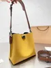 Balde de mão de mão de um ombro com um ombro com litchi padrão feminino compras de moda bolsas de couro bolsa hobo saco crossbody mensager bolsa de designer de luxo