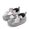 Chaussures de luxe avec nœud en Zircon pour filles, accessoires de photographie brillants pour bébé, baptême, doux et confortables, pour nourrissons, 2023