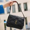 Diseñadores de lujos clásicos Tote de viaje Bolsa de hombro Hobo Totes para mujer para hombre acolchado sobre cerradura Bolso de cuero Moda Crossbody Pochette Viaje Bolsas de embrague