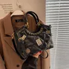 Cross Body Body Netizen Sense Bag 2023 New Women's Bag Emblem Fashion Fashion Crossbody Bag Large Capacidad Tota Handheld Tote Bag20StylishEendibags