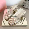 2023-Designer Women Chunky Heel Sandals Italy Brand Vintage Fashion Diamonds Rhinestone Toe äkta läder Sandal Party Mary Mary