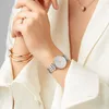 Armbandsur av högkvalitativa mode damer tittar på topp lyxiga armbandsur vattenbeständiga kvarts eleganta diamantkvinnor klockor
