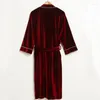 Mulheres sleepwear rb0291 outono veludo banho robe fino casal roupão homens mulheres quentes pleuche plus size
