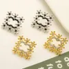 Pendientes con dijes Crystal Stud Gold Sier New Family Pendientes de regalo para mujeres Joyería de estilo de moda joven con letras de diseño clásico