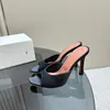 Amina Muaddi Alexa 105mm Satin Mules Slipper Stiletto High Heels Sandals女性の豪華な透明なデザイナーオープントースリップイブニングパーティーシューズ工場靴