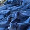 寝具セット縞模様のヤキュアのベルベットフリース羽毛布団カバーセットソフトカラーソフトウォームキルトベッドシートフィットピローケース