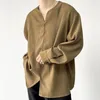 メンズカジュアルシャツ2023秋のレトロ気質プルオーバーVネックシャツ長袖のライトおなじみの風のゆるい韓国のトレンド