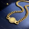 Designer Gold Chain Halsband för män Kvinnor Kubansk länkkedjor Pendant V Luxury Jewelry Choker Halsband Vintage Chunky Tjocka damer med låda