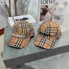 Bollmössor Designer Autumn and Winter Wool Warm Baseball Hat Bur Hard Top Duck Tongue Women's College Wide Brim Show Face Liten Sun Z9kj