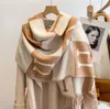 Sciarpa in cashmere artificiale con lettera tutto-fiammifero Sciarpe a scialle double face ispessite jacquard lunghe invernali da donna