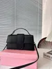 En iyi kaliteli tasarımcı çanta kadınlar deri omuz çantaları lüksler marka mektubu fransa jaquemus çanta çanta moda kadın flep akşam crossbody çanta kutu