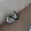 Moda akşam çantaları niş tasarım fransız bin kuş ızgara koltuk altı çanta kadınlar için yeni gelişmiş duygu sopa tek omuz crossbody 230828