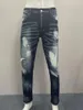 Jeans da uomo 2023 Moda alla moda Slim Fit Colore chiaro Toppe perforate Vernice Micro inchiostro elastico Pantaloni piedi spezzati