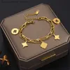 Charm Armband Luxury Designer Armband Four Leaf Clover Elegant Fashion 18K Gold Agate Shell Chain Mother Women Girls Par Holiday Q230922