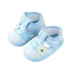 Primi camminatori Suola in morbido cotone Scarpe da bambino antiscivolo Bel fiore Infant Girls Primavera Autunno Comfort Born Princess