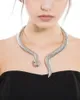 Sautoirs Serpent avec alliage barre incurvée conception collier ras du cou collier pour femmes imitation perle déclaration collier bijoux de fête UKMOC 230921