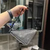 Роскошная женская сумка через плечо Роскошный бренд Сверкающая сумка на плечо Дизайнерская модная треугольная сумка Сумка-тоут с бриллиантами Женская сумка-тоут на цепочке под мышками
