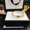 Designer-Armband-Armband-Charm-Armband Luxus-Armbänder Frauen-Buchstaben-Schmuck vergoldet Edelstahl 18K Gold-Armband-Manschette Mode-Party-Accessoires Y23336