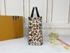 Luxury Designers Onthego leopard Luxurys Designer bags Quality Tote Bag Handbags Embossed By The Pool Shoulder Leather MM GM On The Go Shopping Handbag Bags