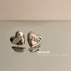 Stud Heart Shaped Pearl Letter örhängen för kvinnor Koreansk mode Silverfärg Elegant Metal Emalj Piercing Smycken Girls Accessories 230922