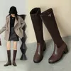 Zapatos de diseñador hasta la rodilla de invierno, botas con punta para mujer, gamuza de cabra, cuero genuino Natural, botas altas con hebilla, montaje para mujer, marca WARORWAR YGN020-995-7A66A