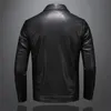 Men S Leather Faux Motorcykeljacka stor storlek Ficka svart dragkedja LAPEL Slim Fit Male Spring and Autumn High Quality Pu Coat M 5XL 230922