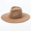 Klassisk bred brimporkpie fedora hatt kamel svart 100% ull hattar män kvinnor krossbar vinter hatt derby bröllop kyrka jazz hattar y2245s