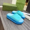 Дизайнерские тапочки Роскошные сандалии Подушка для бассейна Комфортные шлепанцы Горки на платформе Сандалии для женщин Летняя обувь из натуральной кожи с коробкой NvwlXO