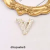 top Designer brooch Luxury gold-plated Pin brooches Fashion jewelry Girl pearl diamond brooch Premium gift Couple family wedding party Accessories