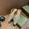 2023 Kvinnor Slingback Sandaler pekade Toe Mesh Pump Slingback Shoes Rhinestone Diamond Crystals glittrande klänningskor Party Wedding High Heels Slides