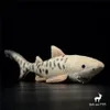 Plyschdockor sand anime söt plushie billhead shark plysch leksaker livtro djur simulering fylld dockan kawai leksak g 230921