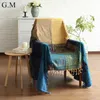 Koc boho przędza barwione frędzle rzut na sofę do łóżka odwracalne kolorowe Chenille Jacquard Sofa Cover Portable Camping Maty HKD230922