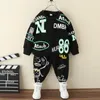 Kläduppsättningar Dancewear Somenie Baby Boys Letter Tryckt tröja Byxor Set Autumn Children Hooded Outerwear Tops Pants 2st.