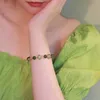 Tasarımcı bilezik dört yapraklı yonca lüks üst mücevher bileziği kadınlar için şanslı tasarım algısı ekran beyaz taklit yeşil yeşim madalya basit mücevher hediyesi van clee