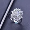 Anéis de casamento Espumante Esmeralda Corte Diamante Teste Passado D Cor Anel Prata 925 Oringal 2 Carat Gemstone Luxo Jóias 230922