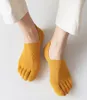 Meias masculinas cinco dedos malha sólida verão fino respirável invisível split toe antiderrapante silicone algodão curto