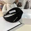 23SS Designer Kvinnor Pannband Fashion Mönstrade Jacquard Girl Headwear Gold Metal Logo Dekoration Hår smycken inklusive Box Holiday Gifts