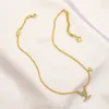 Nunca se desvanece Chapado en oro de 18 quilates Marca de lujo Diseñador Colgantes Collares Gargantilla con letras de acero inoxidable Collar con colgante Cuentas Cadena Accesorios de joyería Regalos SIN caja